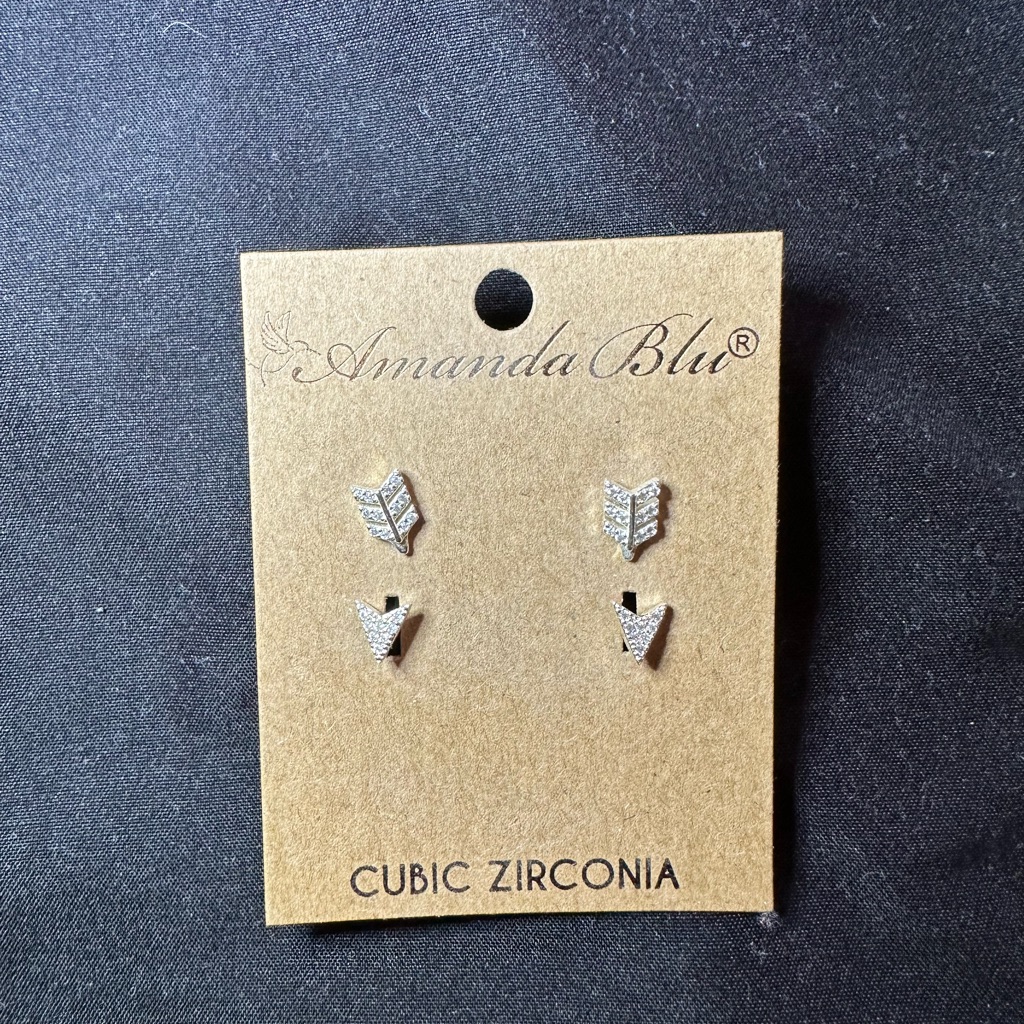 Arrow Shaped Earrings 7$